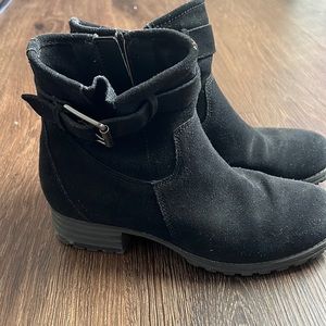 Clarks black suede boots size 7